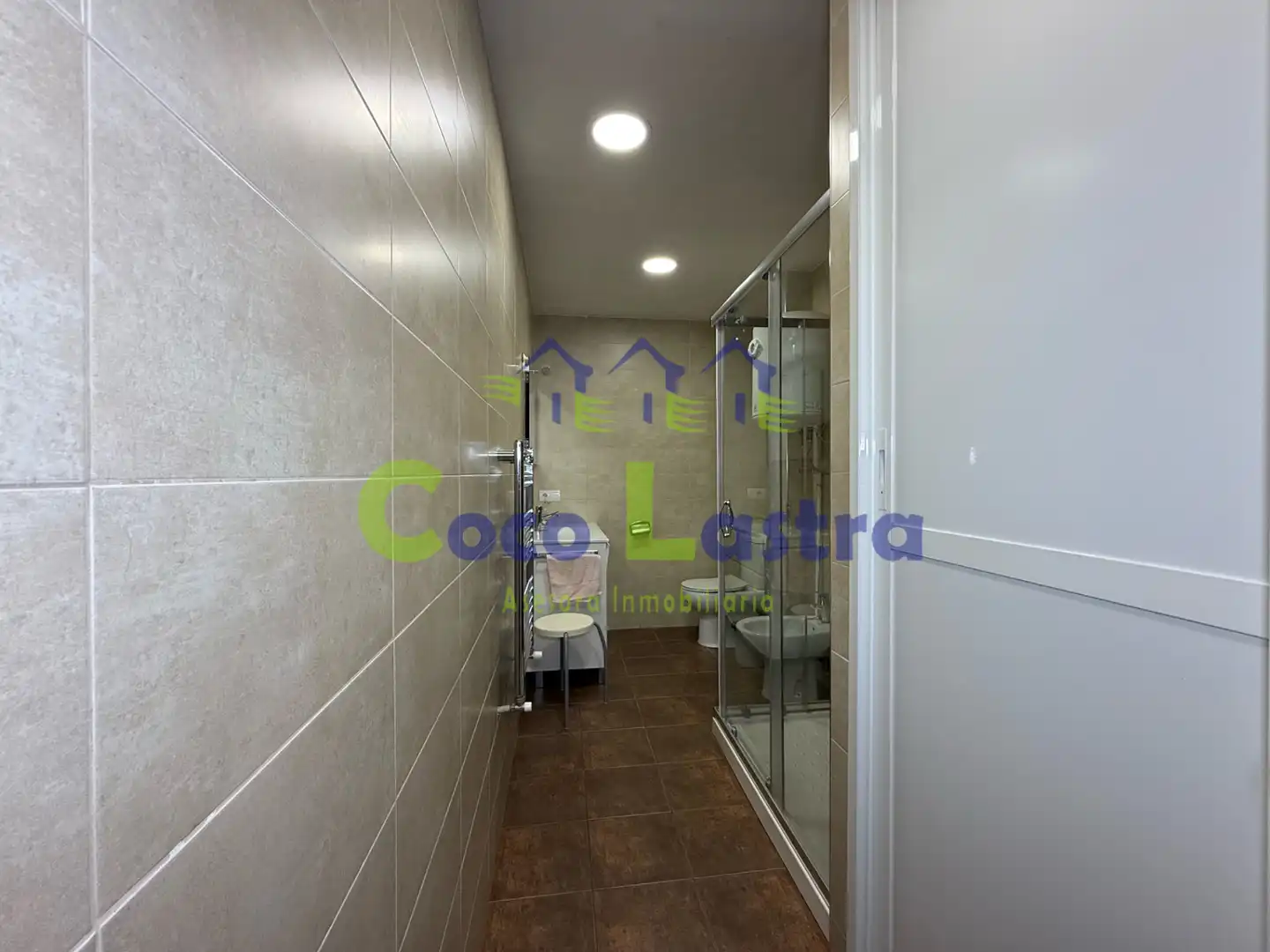 Bathroom of Flat for sale in Salamanca  with Heating, Parquet flooring and Storage room