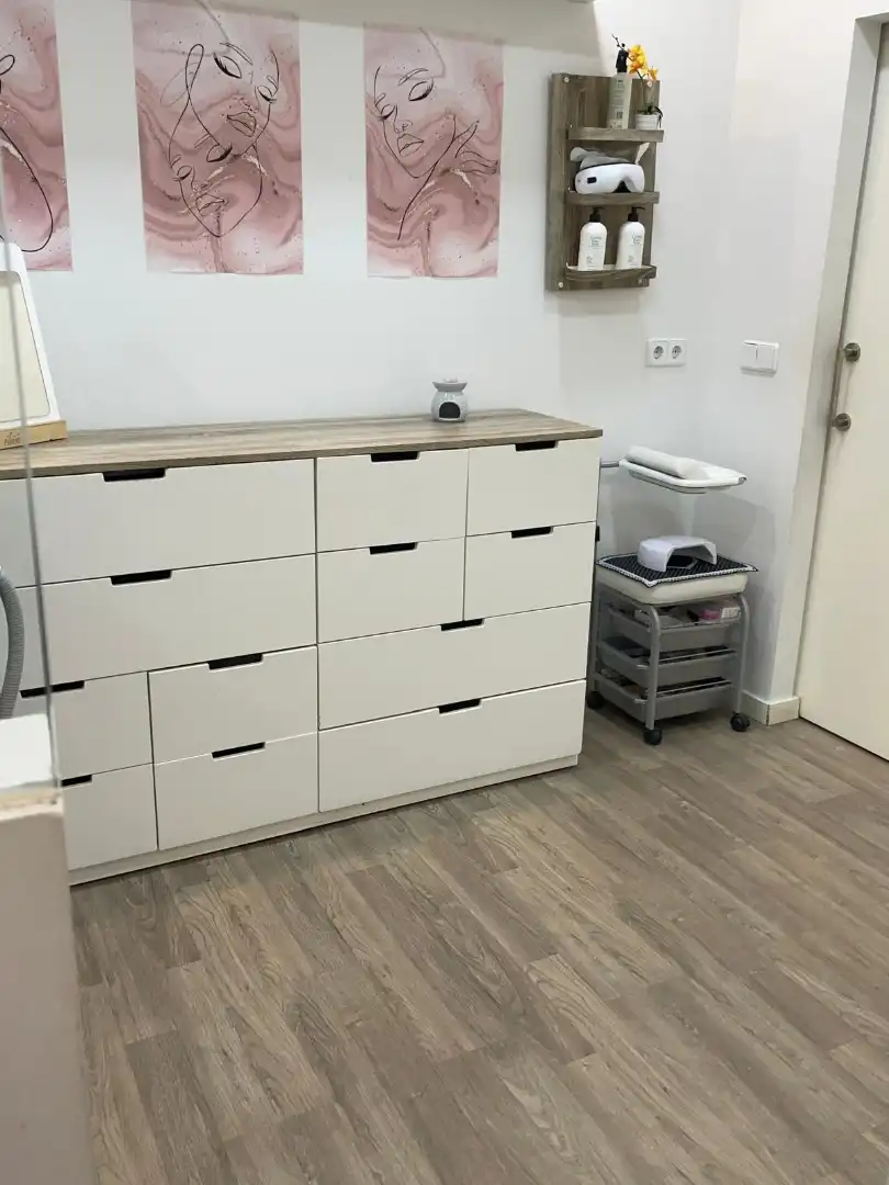 Habitación de Local en traspaso en Majadahonda con Aire acondicionado