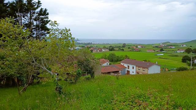 Casa-chalet en Venta en GO-9 en Verdicio - Bañugues - Cabo Peña