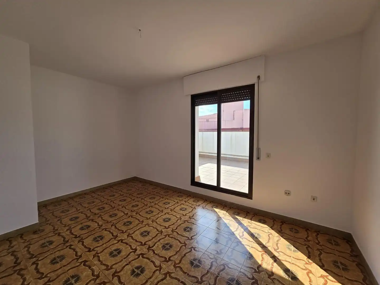Habitación de Ático en venta en Terrassa con Aire acondicionado, Calefacción y Terraza