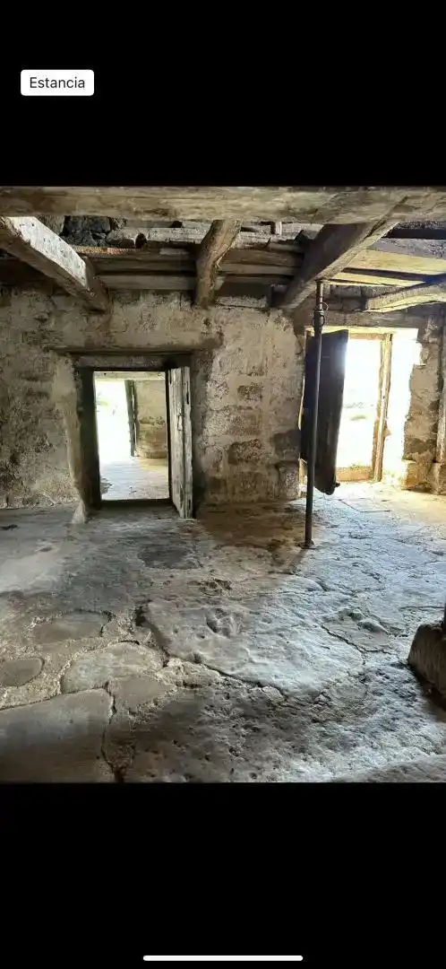 Casa adosada en venda en Valle de Valdebezana amb Jardí privat