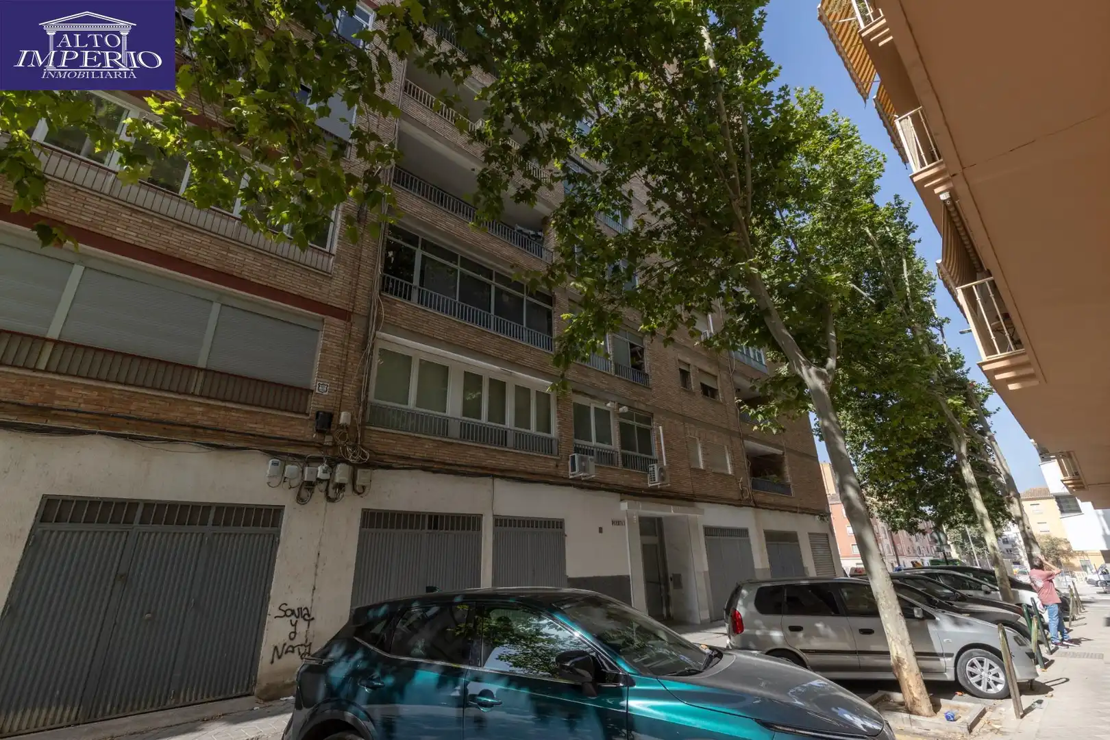 Vista exterior de Piso en venta en Granada