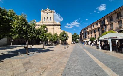 Exterior view of Flat for sale in Palencia Capital  with Heating, Terrace and Storage room