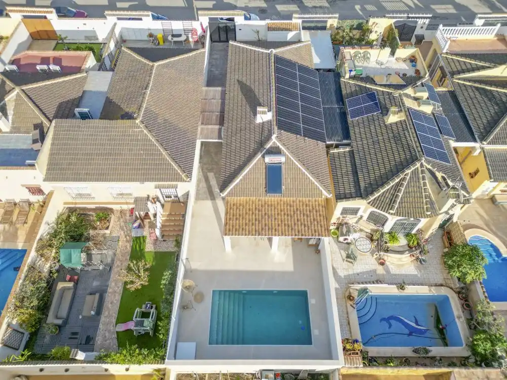 Casa aparellada amb piscina en venda a Zona Carrefour - Urbanizaciones, imagen 21
