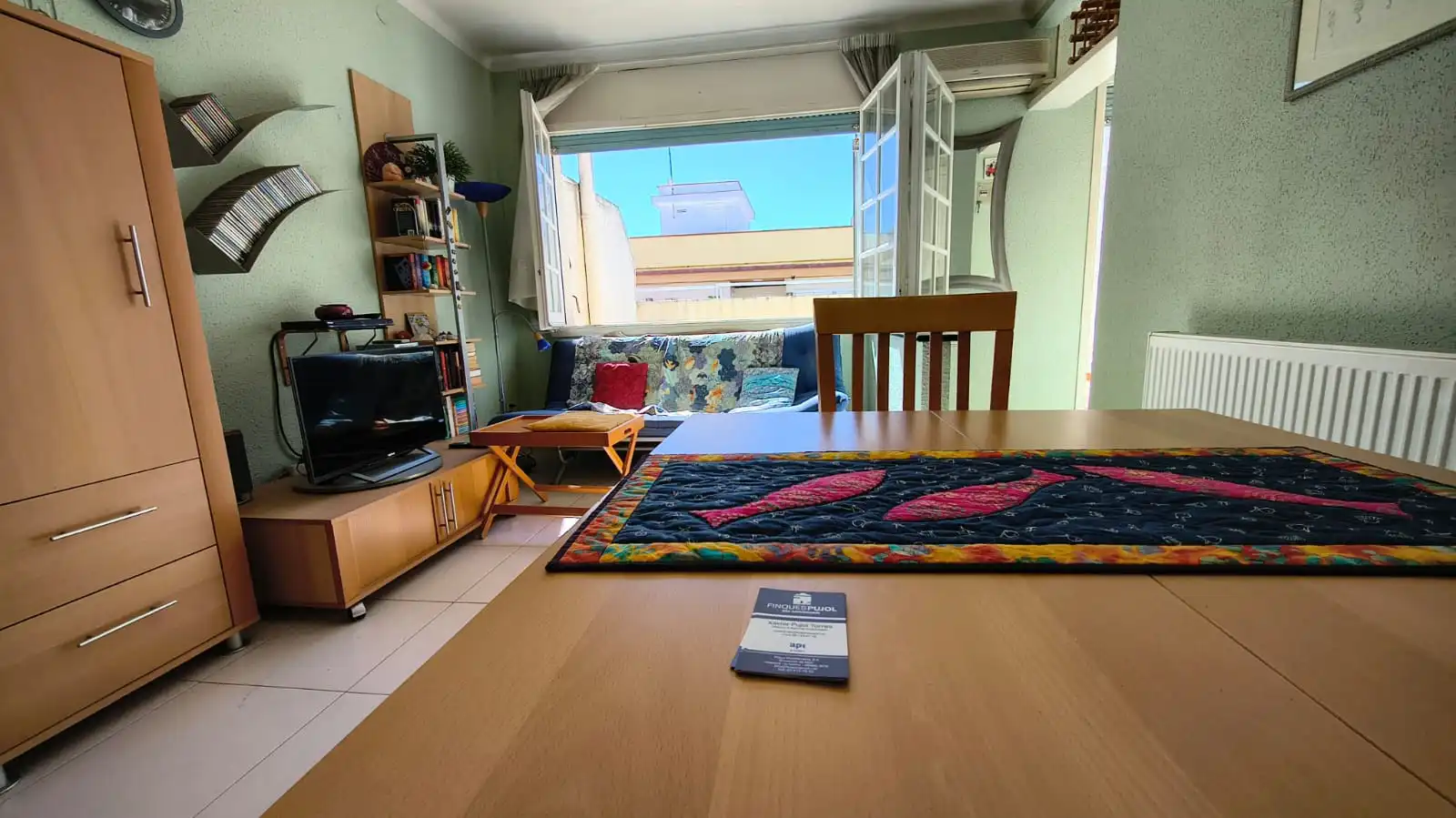 Sala de estar de Ático en venta en Vilanova i la Geltrú con Terraza