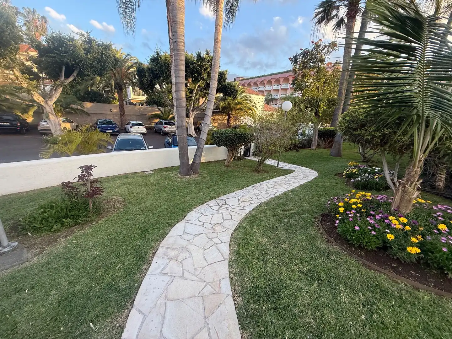 Vista exterior de Apartamento en venta en Puerto de la Cruz con Jardín privado, Trastero y Amueblado