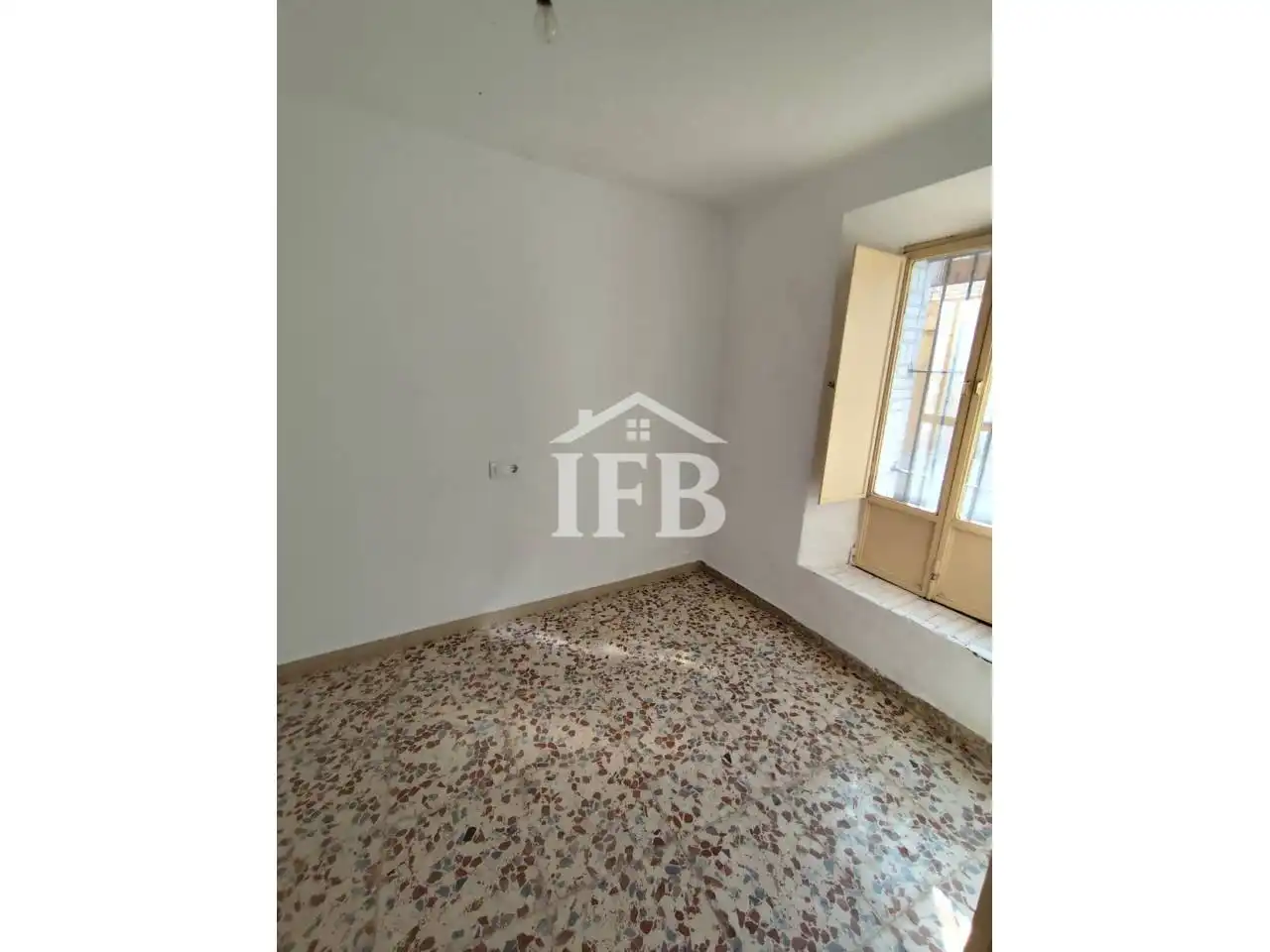 Vista exterior de Casa o xalet en venda en Higuera de Vargas amb Terrassa