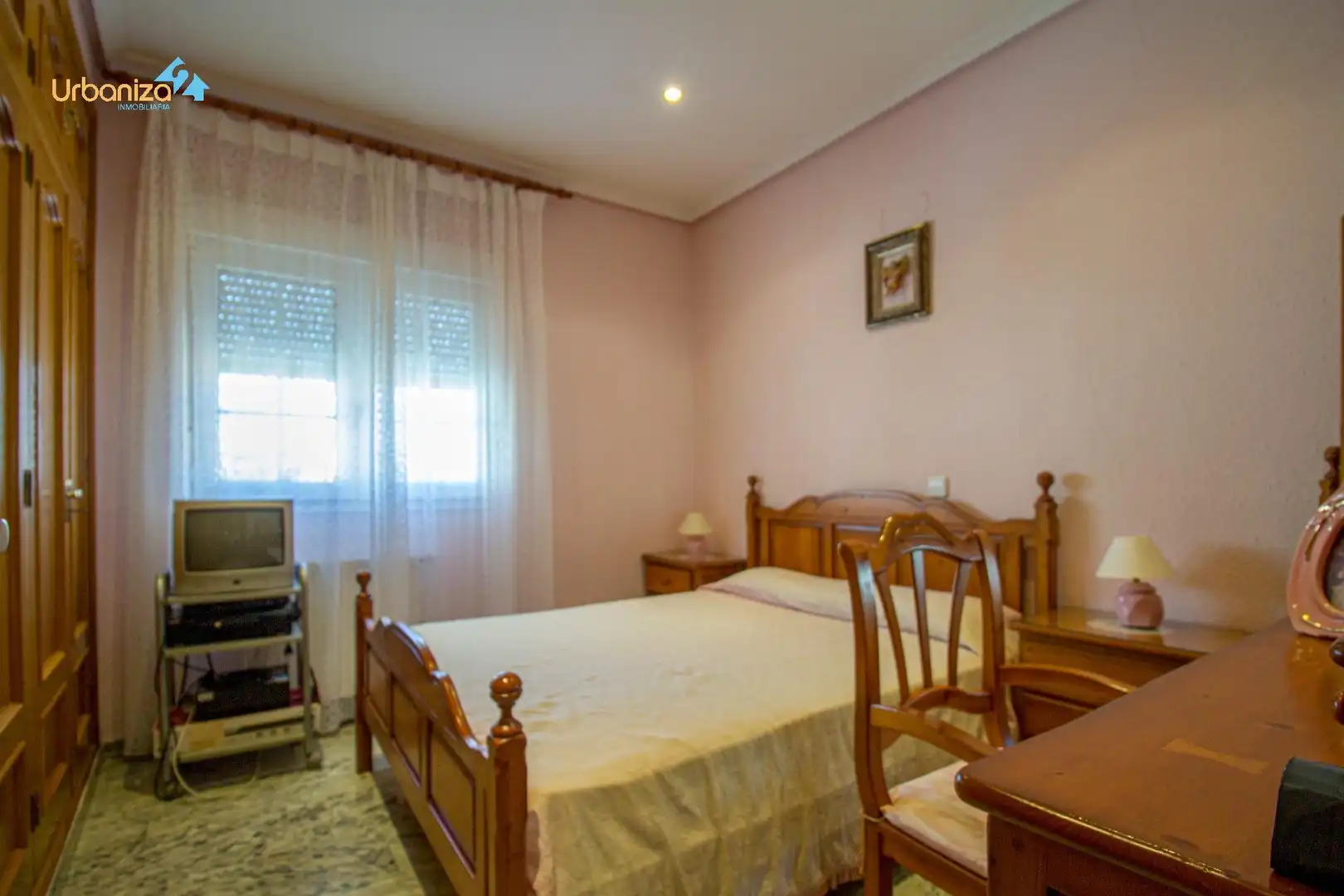 Dormitori de Casa o xalet en venda en Badajoz amb Aire condicionat, Jardí privat i Terrassa