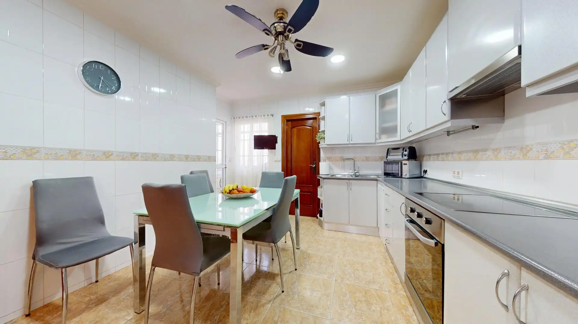 Küche von Wohnung zum Verkauf in San Pedro del Pinatar mit Klimaanlage, Terrasse und Möbliert