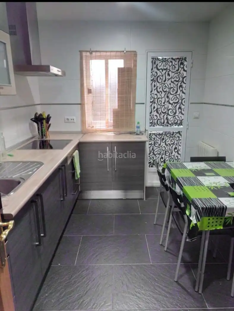 Flat for sale in Calle Vega de Azuer 1, imagen 2