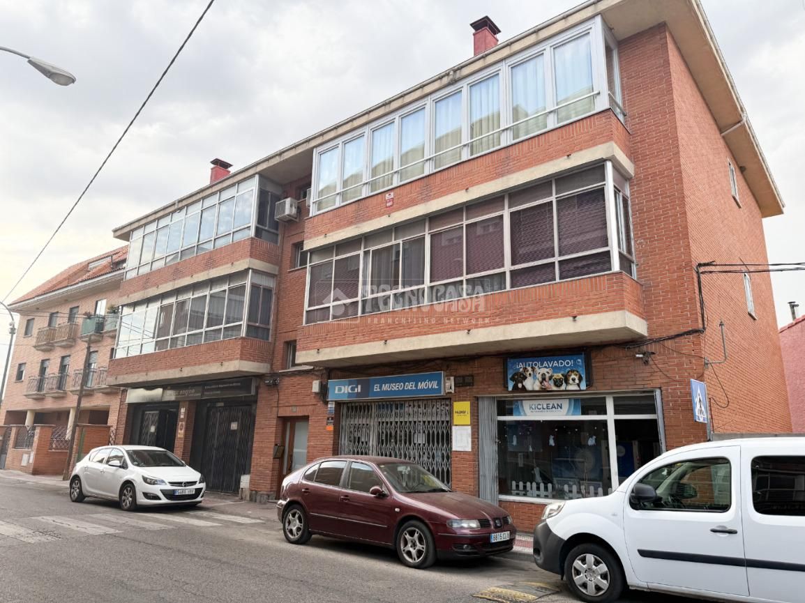 Vista exterior de Pis en venda en Collado Villalba amb Calefacció i Terrassa