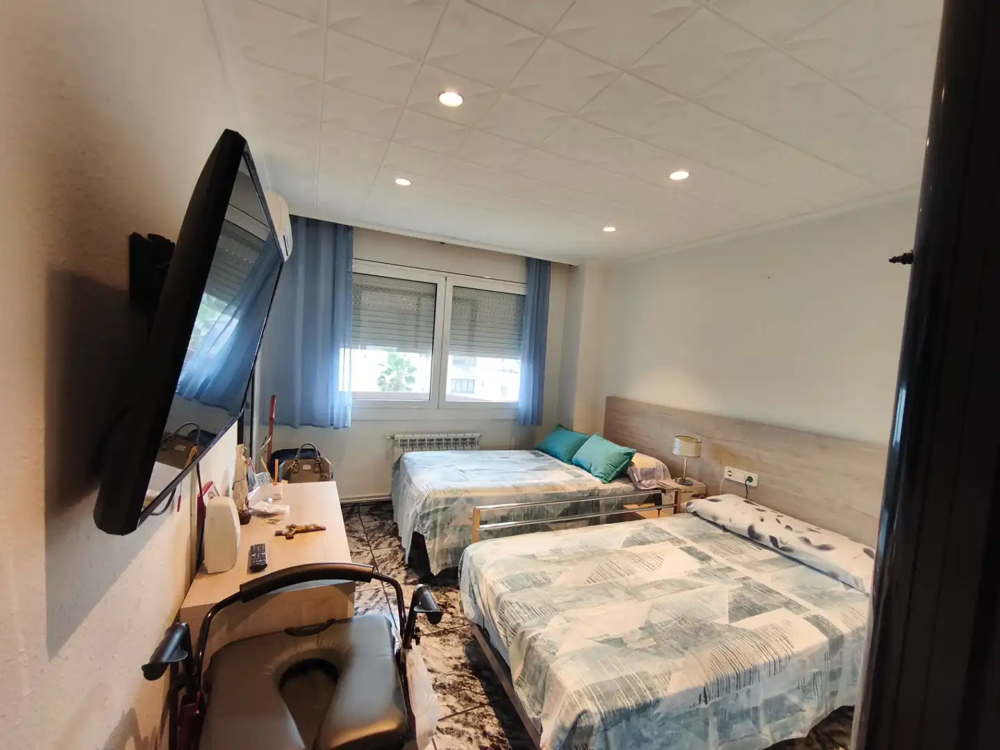 Habitación de Piso en venta en Sant Adrià de Besòs con Aire acondicionado, Calefacción y Terraza