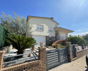 Vista exterior de Casa o xalet de lloguer en Medinyà amb Aire condicionat i Terrassa