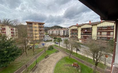 Vista exterior de Pis en venda en Ormaiztegi amb Calefacció i Moblat