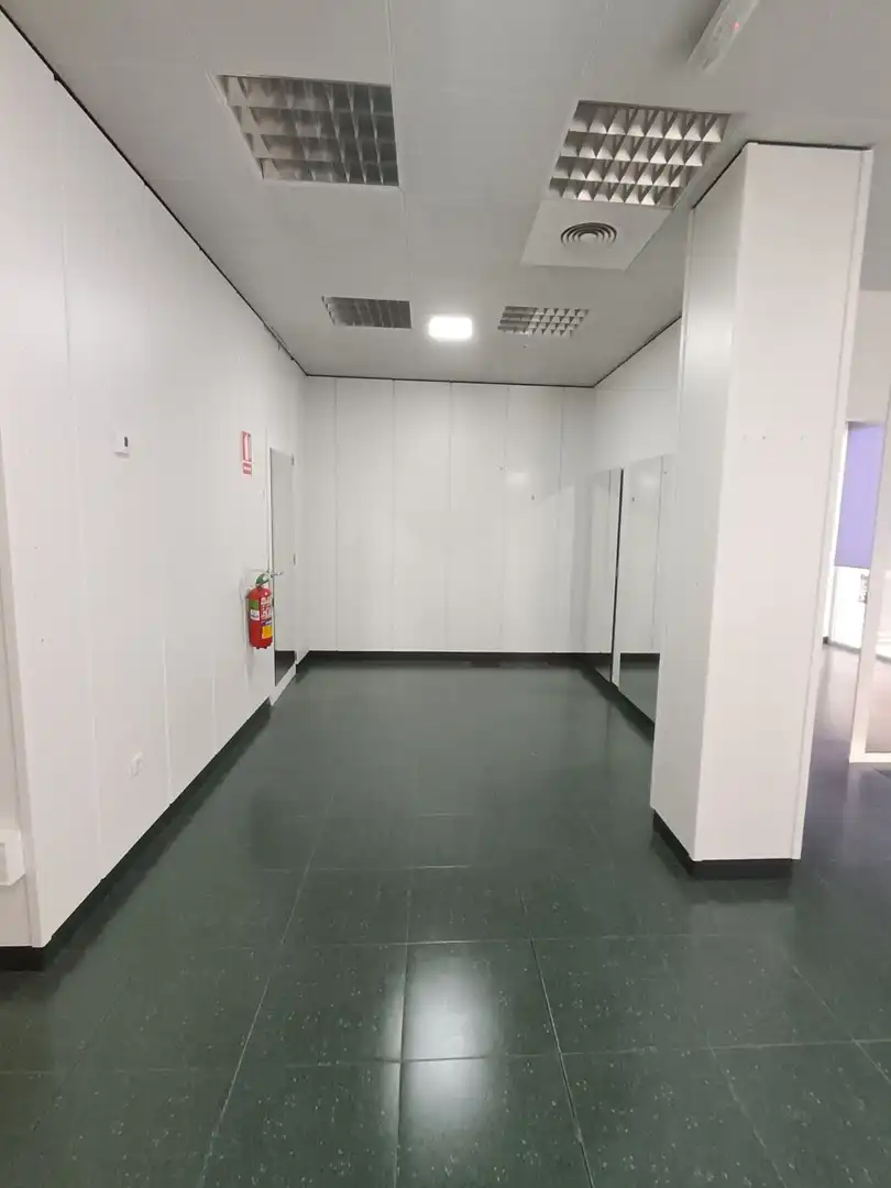 Commercial properties for rent in Lorca  with Air Conditioner
