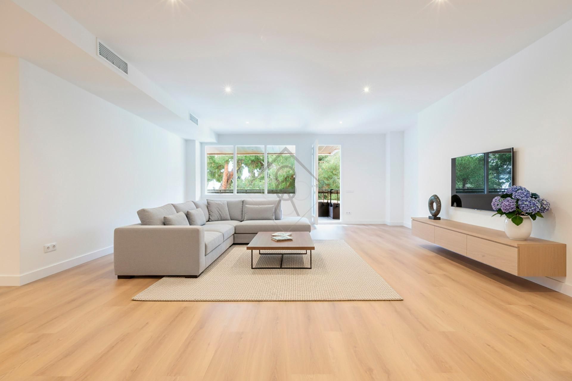 Living room of Flat for sale in  Barcelona Capital  with Air Conditioner, Heating and Parquet flooring