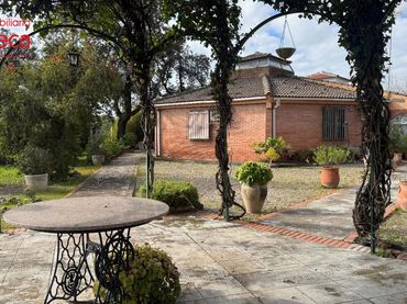 Xalet amb piscina en venda a Periurbano Norte