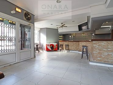 Local comercial en venda a Calle Harresilanda