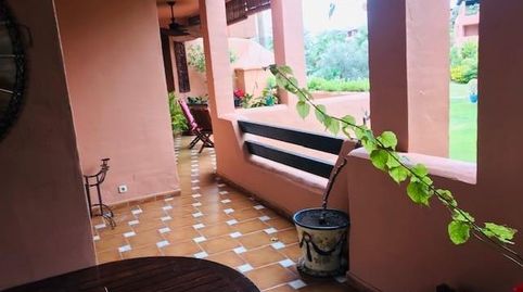 Foto 2 de Apartamento de alquiler en Casasola, Estepona