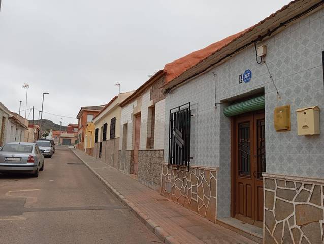 Casa adosada en Venta en Calle INDEPENDENCIA-ESTRECHO S. en Llano del Beal
