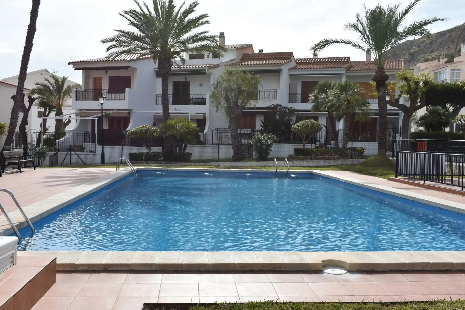 Piscina de Casa adosada en venda en Santa Pola amb Aire condicionat, Terrassa i Moblat