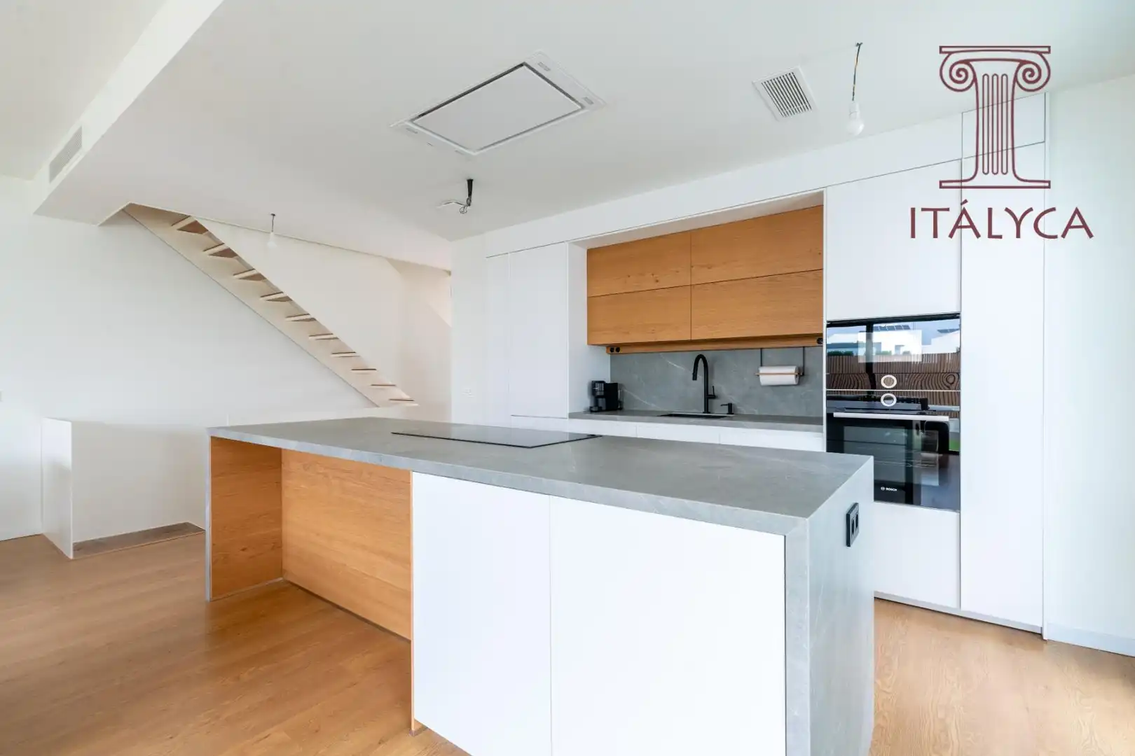 Kitchen of Detached homes for sale in Mairena del Aljarafe  with Heating, Private garden and Terrace
