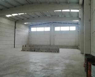 Industrial buildings to rent in Puente la Reina / Gares