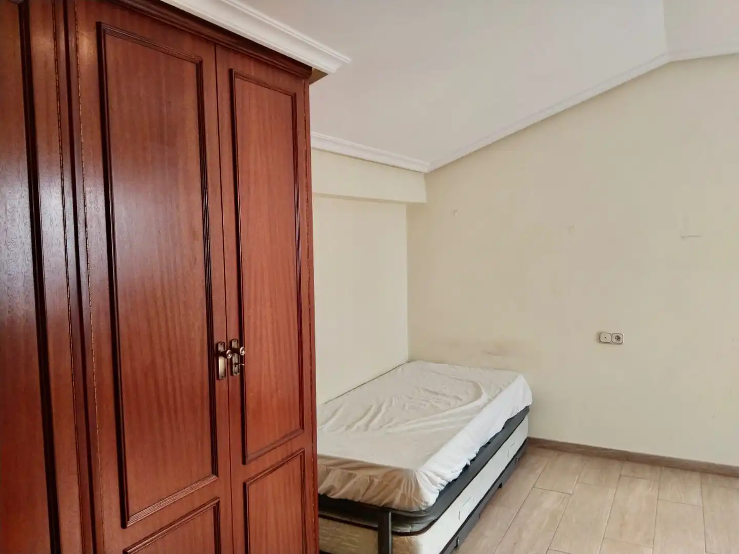 Schlafzimmer von Loft zum Verkauf in Donostia - San Sebastián  mit Möbliert