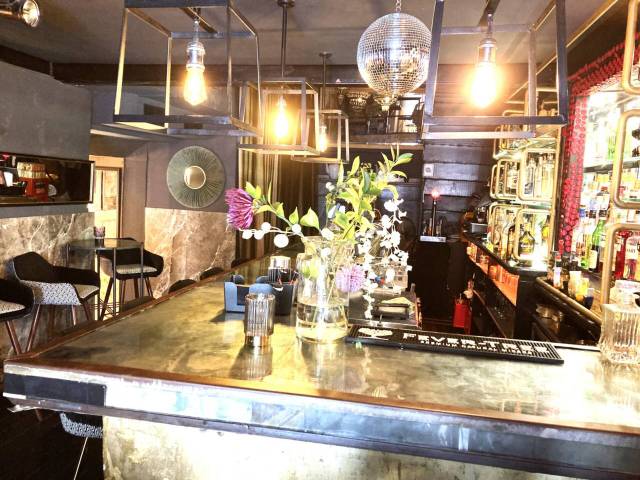 Local comercial en Venta en Boteria en La Llotja - Born