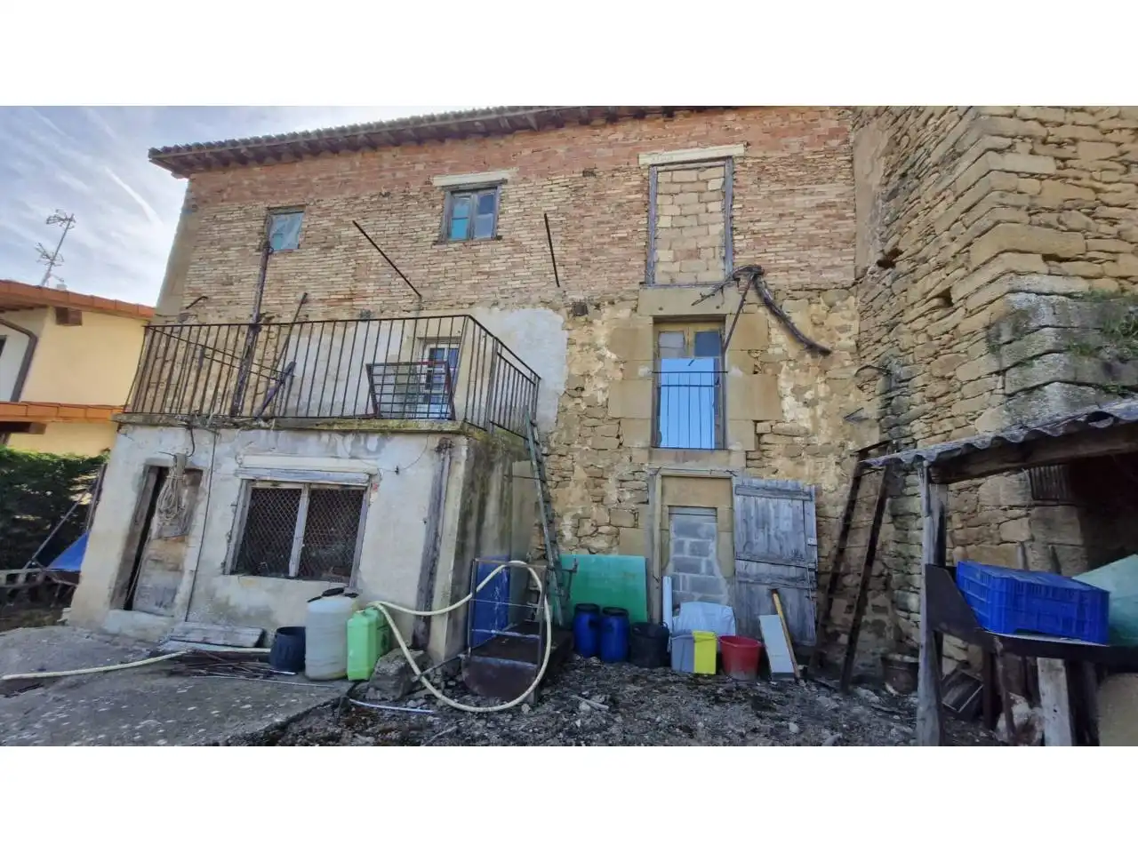 Vista exterior de Casa o chalet en venta en Elvillar / Bilar con Jardín privado