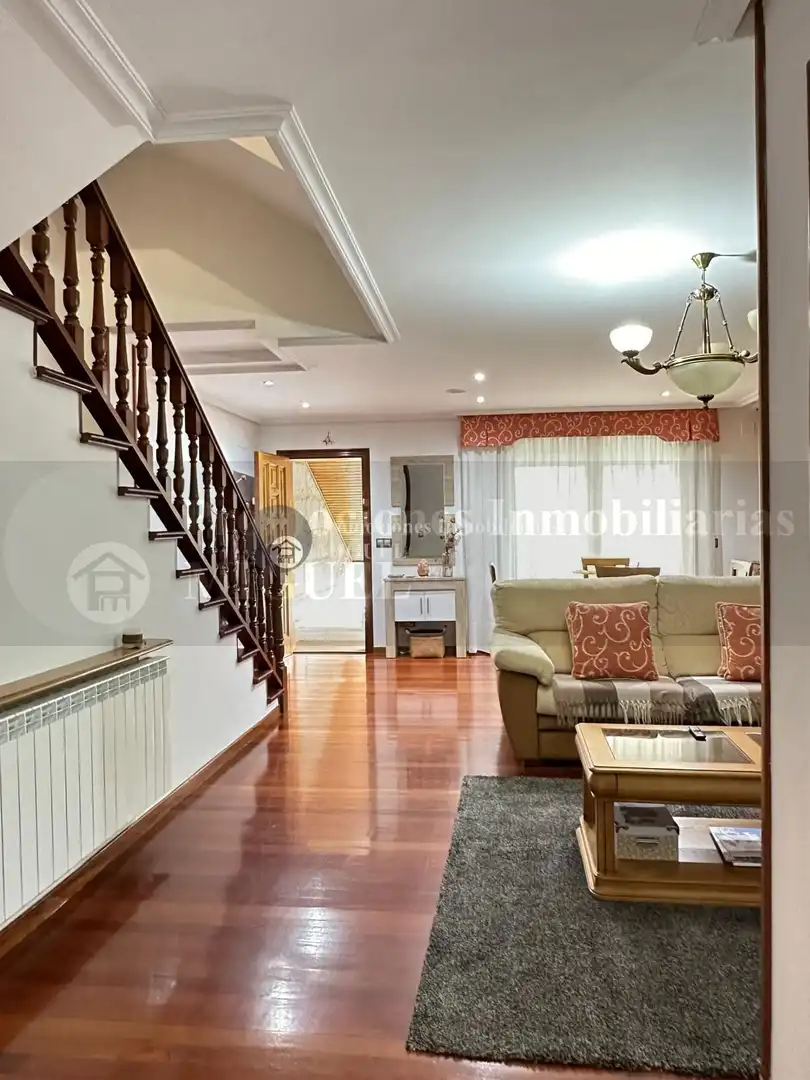 Sala de estar de Casa o chalet en venta en Verín con Calefacción, Terraza y Amueblado