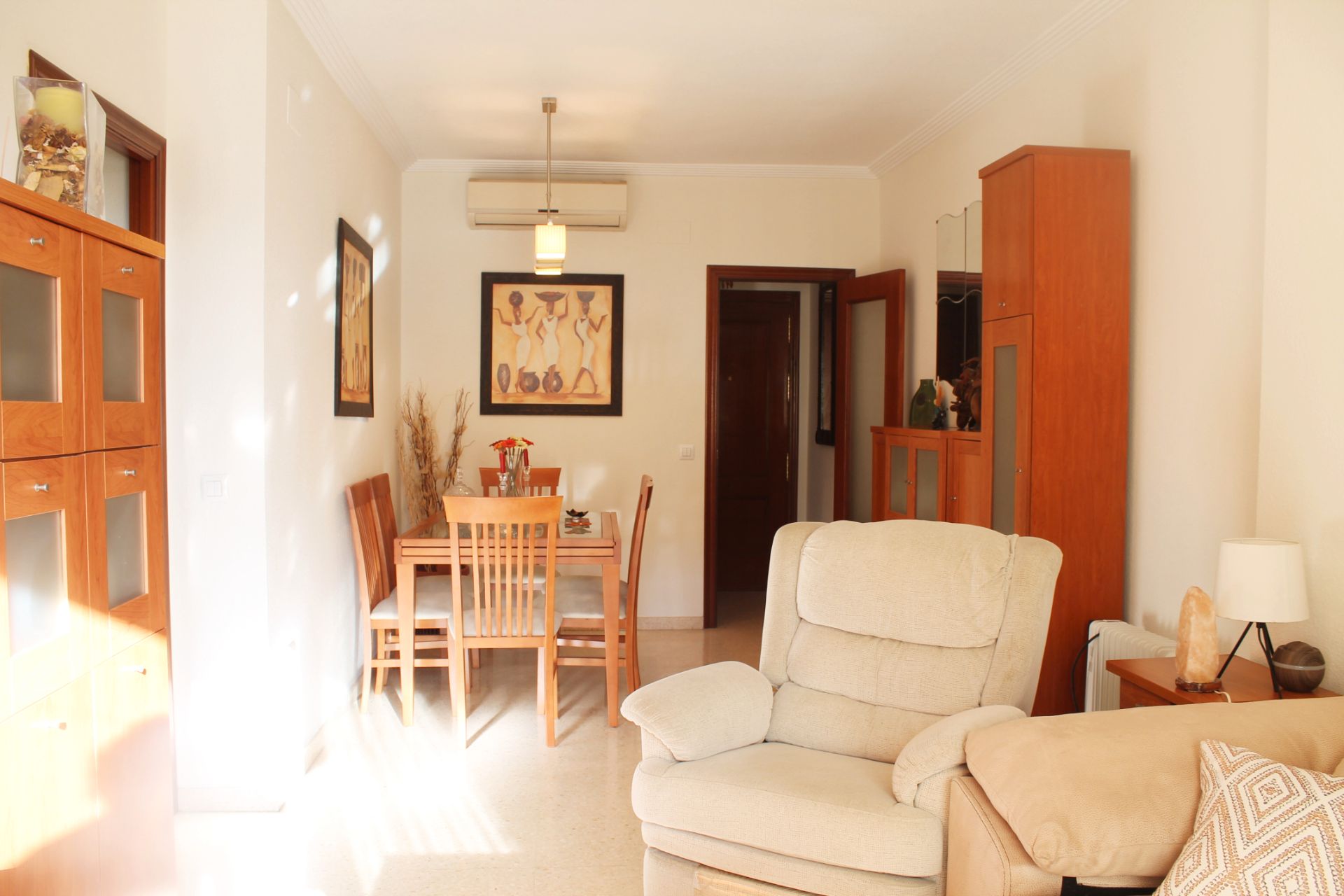 Living room of Flat for sale in  Sevilla Capital  with Air Conditioner, Terrace and Storage room