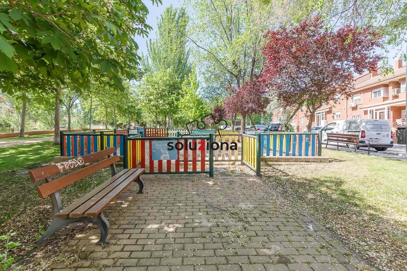 Jardí de Casa adosada en venda en Getafe amb Aire condicionat, Calefacció i Jardí privat