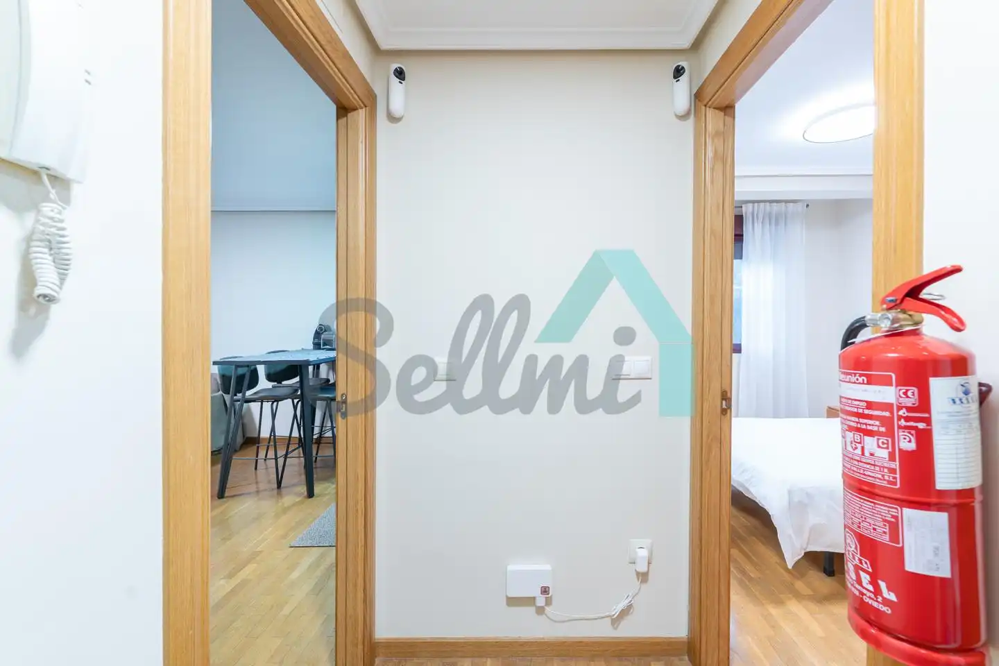 Bedroom of Flat for rent in Oviedo   with Heating, Parquet flooring and Furnished