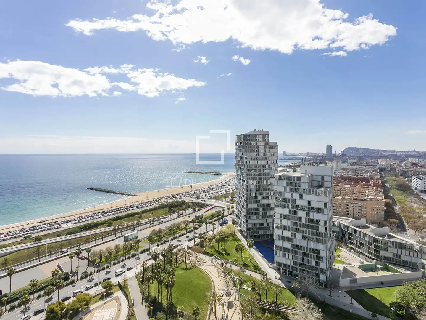 Außenansicht von Dachboden zum Verkauf in Barcelona mit Klimaanlage, Heizung und Privatgarten