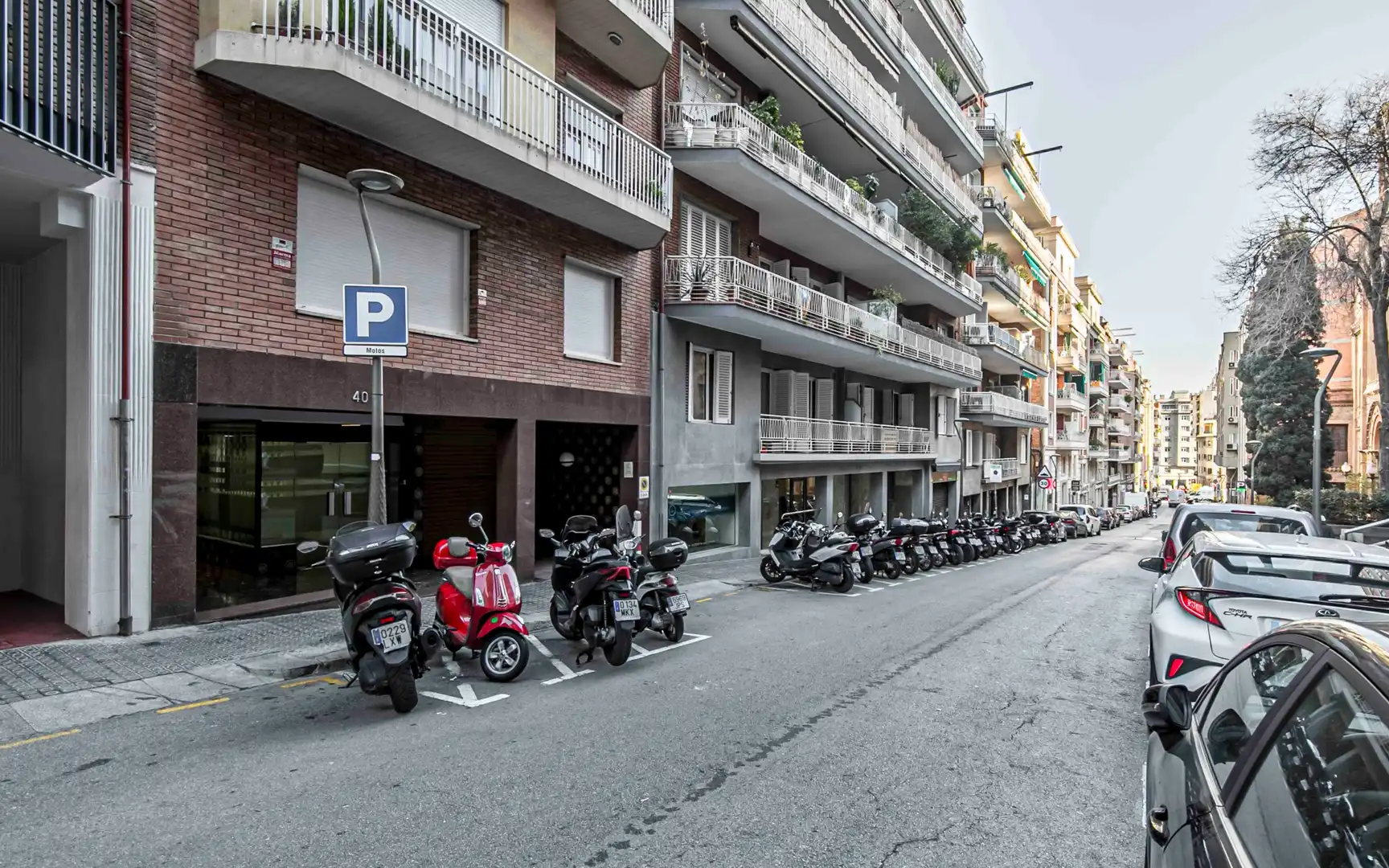 Exterior view of Office for sale in Barcelona