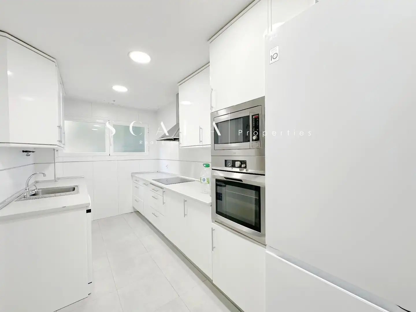 Cocina de Piso de alquiler en Madrid con Aire acondicionado, Calefacción y Se aceptan mascotas