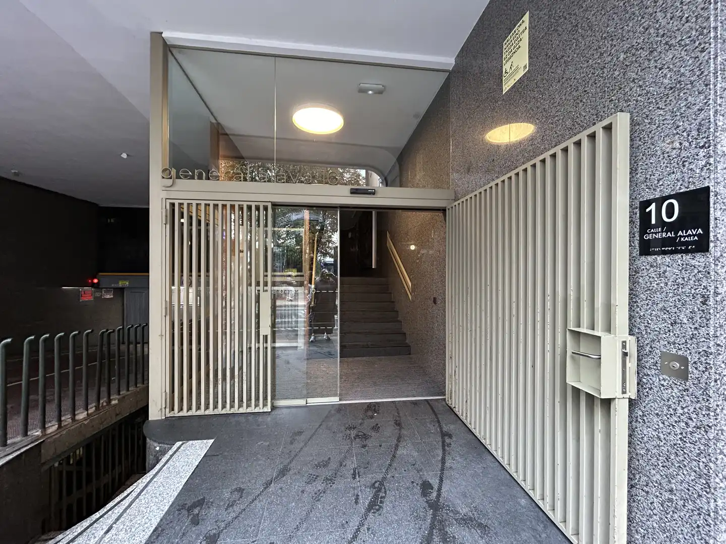 Büro zum Verkauf in General Alava Kalea, 10, Ensanche