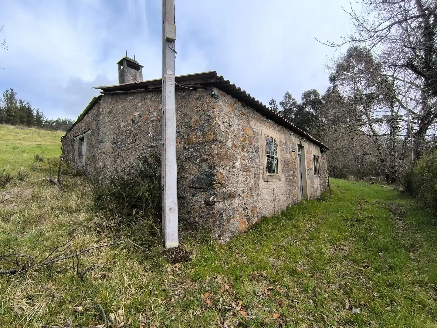 Vista exterior de Casa o xalet en venda en Palas de Rei amb Jardí privat