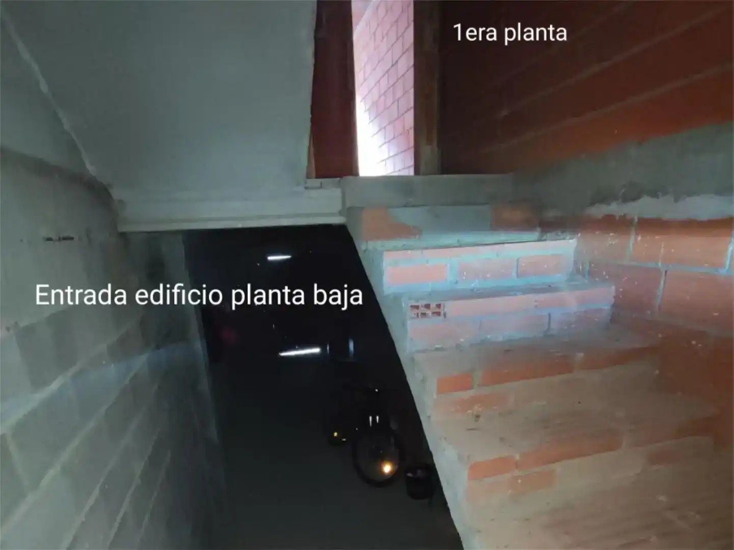 Pis en venda en Yeste amb Balcó