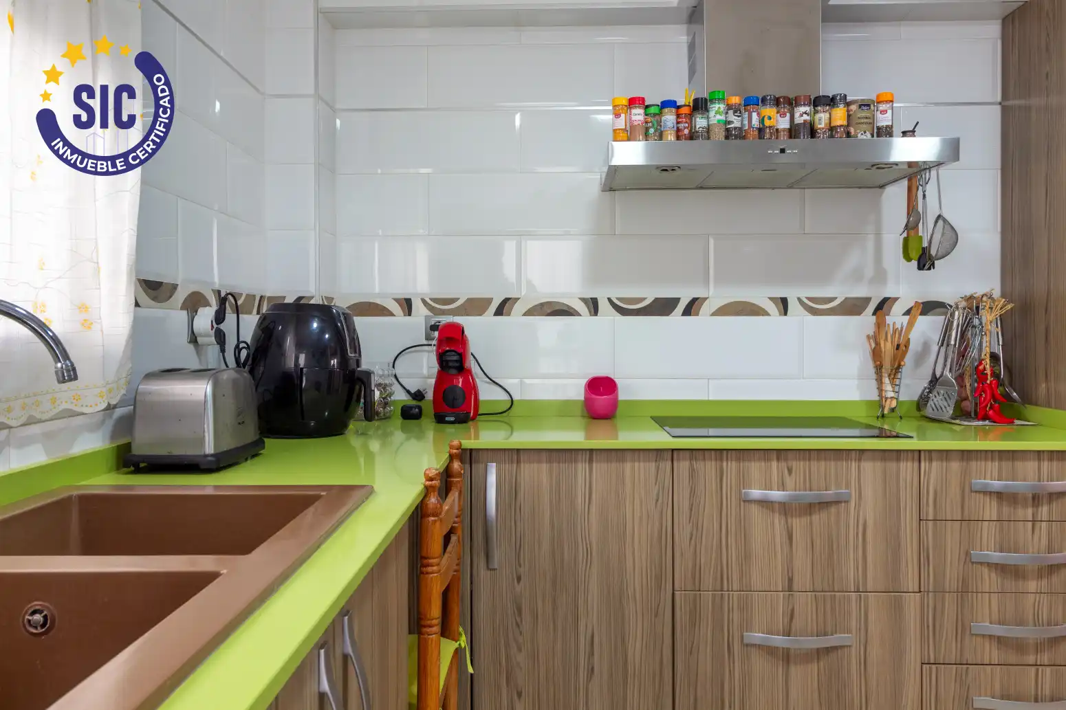 Cocina de Piso en venta en Gilet con Calefacción y Balcón