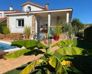 Vista exterior de Casa o xalet de lloguer en O Pereiro de Aguiar  amb Calefacció, Jardí privat i Terrassa