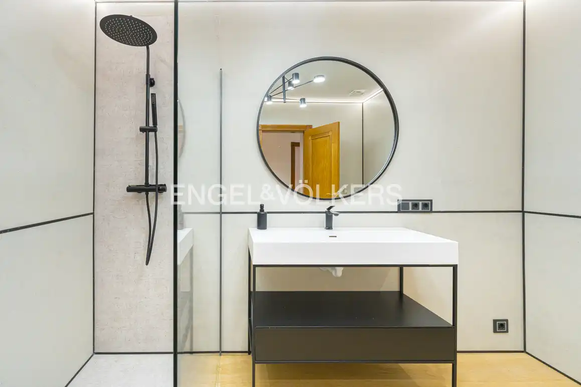 Bathroom of Houses for sale in El Castell de Guadalest  with Private garden, Swimming Pool and Jacuzzi