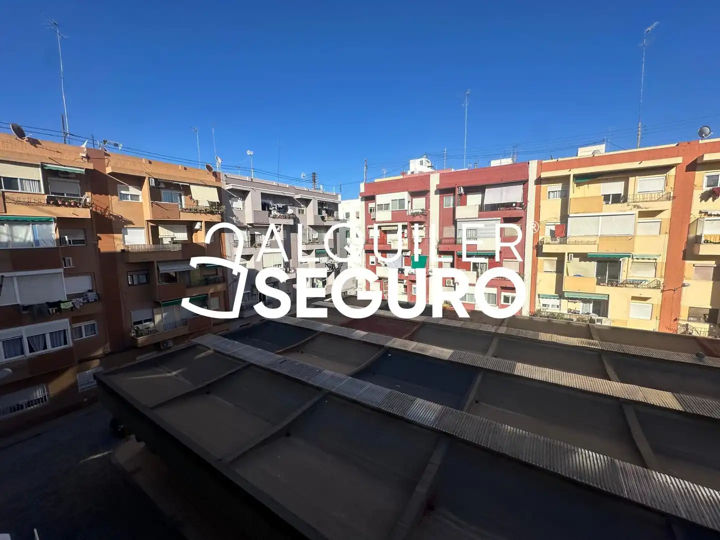 Exterior view of Flat for rent in Valencia  with Terrace