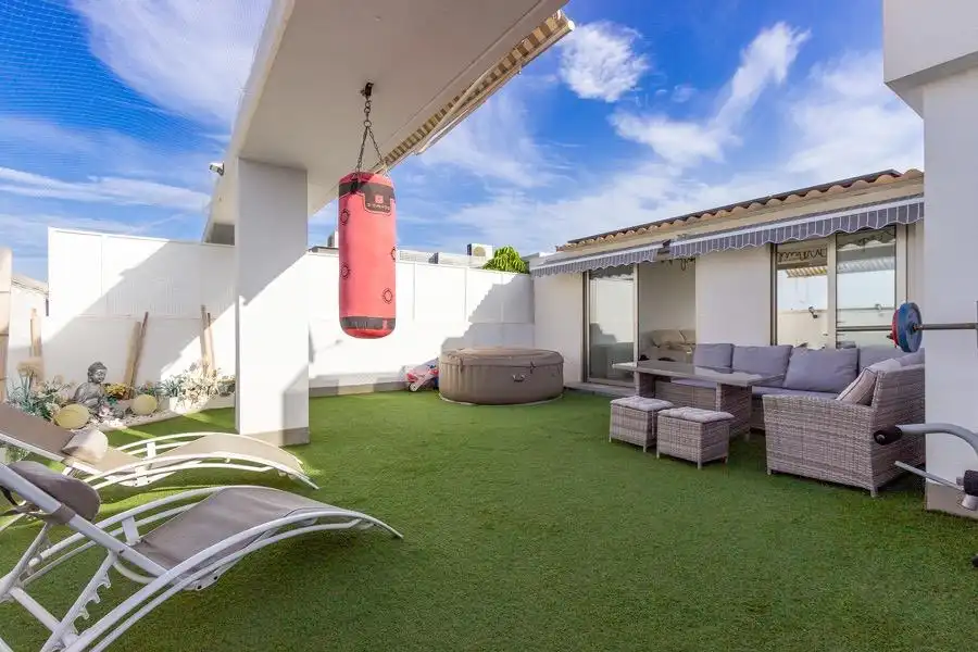 Terrace of Attic for sale in Elche / Elx  with Air Conditioner, Heating and Private garden