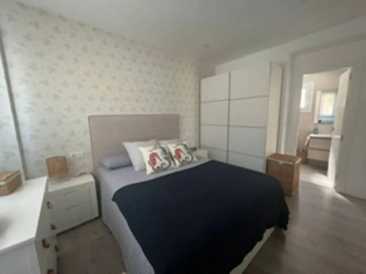 Dormitori de Apartament de lloguer en Almuñécar amb Terrassa i Piscina comunitària
