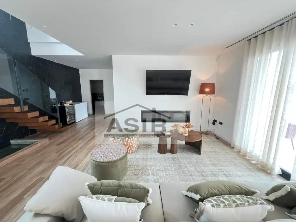 Sala de estar de Casa o chalet en venta en Alzira con Aire acondicionado, Terraza y Piscina