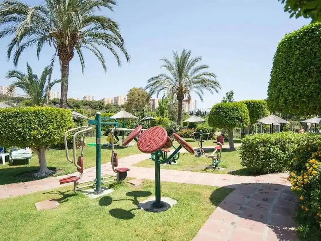 Garten von Wohnung zum Verkauf in Benalmádena mit Klimaanlage, Terrasse und Möbliert