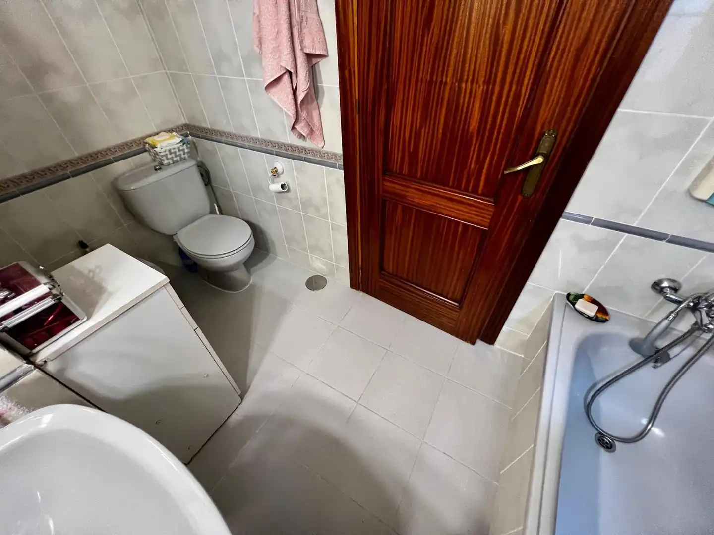 Bathroom of Flat for sale in Málaga  with Air Conditioner and Terrace