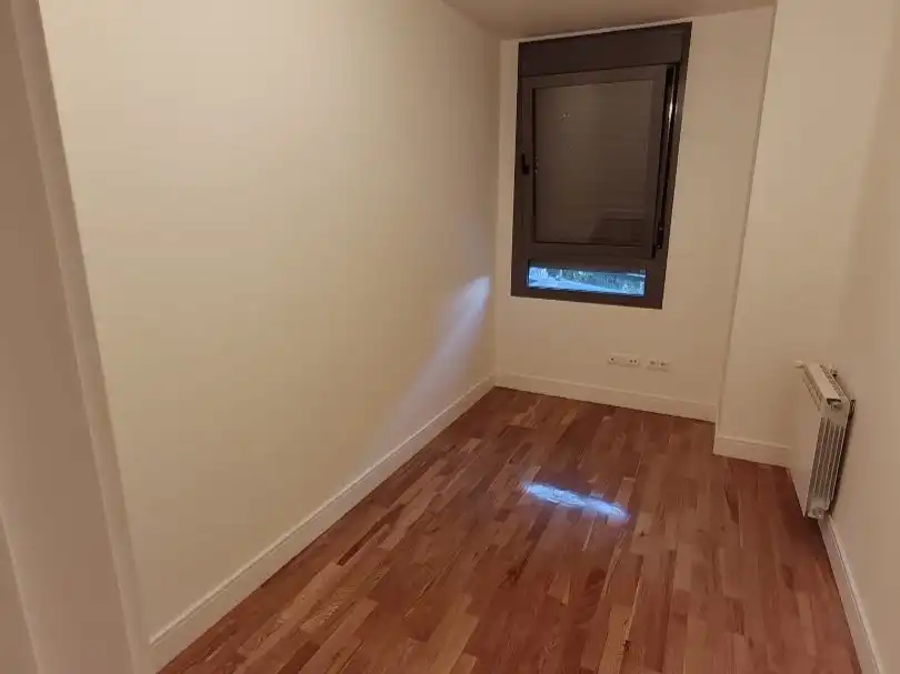 Bedroom of Flat for rent in Madrid  with Air Conditioner, Heating and Private garden